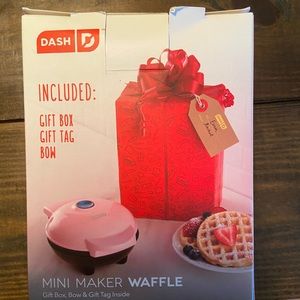 Mini waffle maker